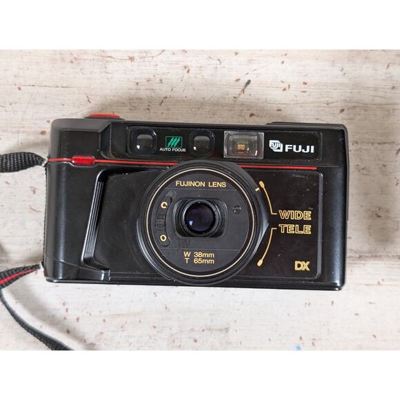 Vtg Fuji TW-300 38/65mm Film Camera w Case Pre-Winding Point Shoot PARTS/REPAIR - Picture 2 of 15